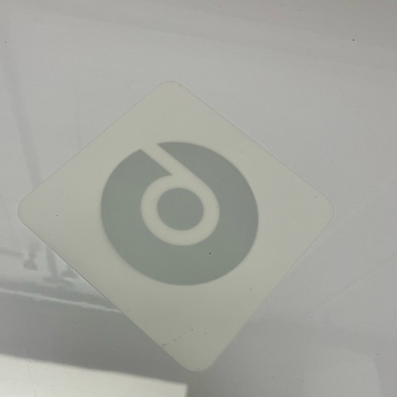♥️ FREE with any purchase 🙏🏽 NWOT 😎 BEATS Gold Beats Logo Sticker Vinyl Decal - Picture 7 of 8